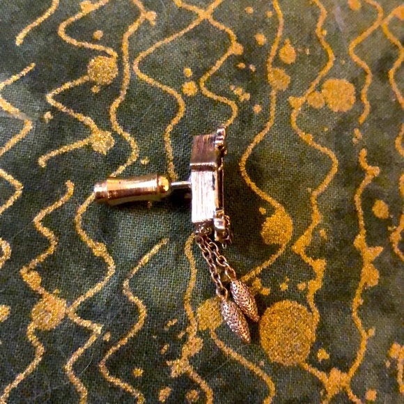 Avon Cuckoo Clock Lapel Pin - Picture 3 of 3
